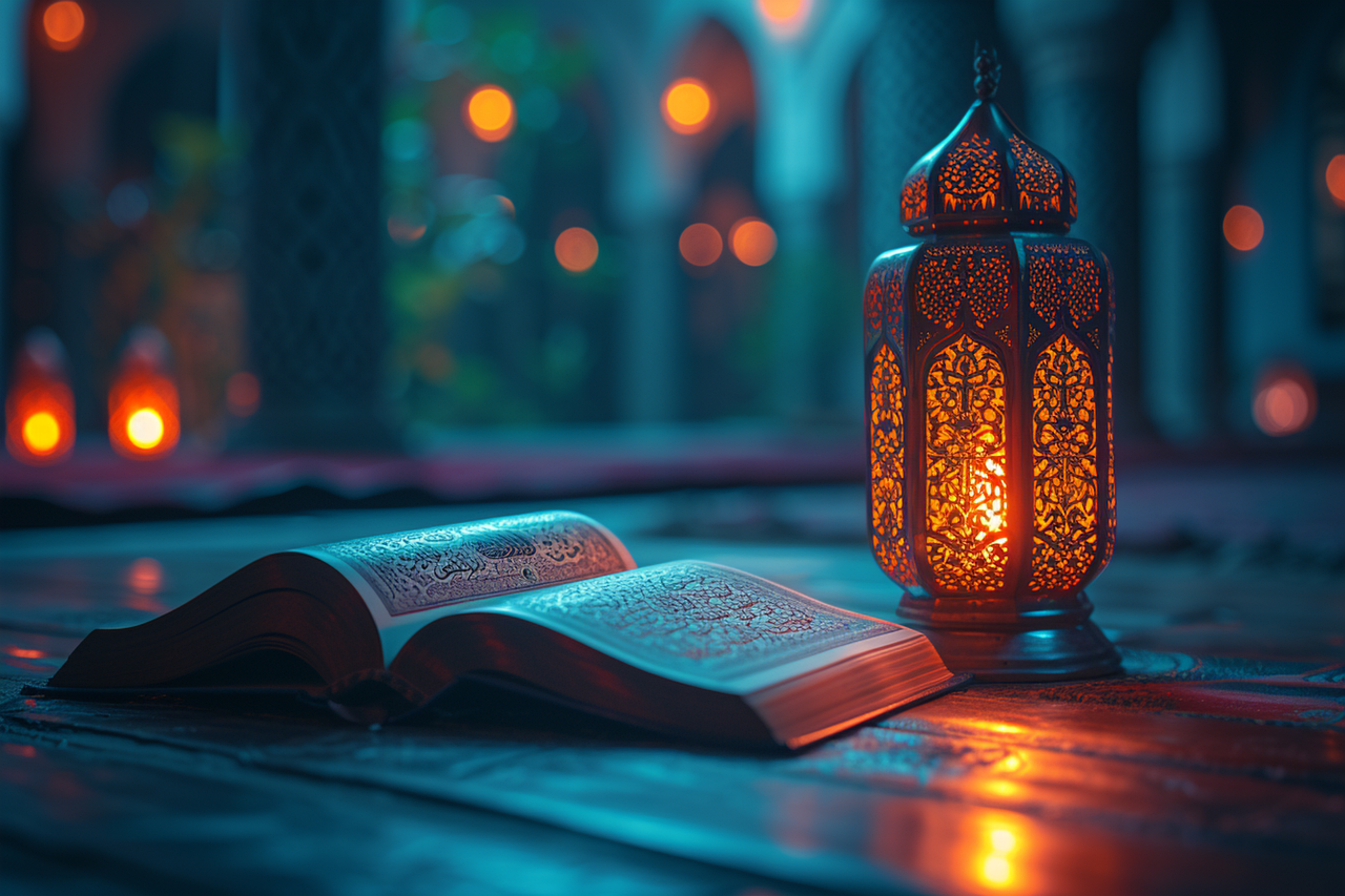 ai-generated-8638560_1280 قرآن گشوده در فضای آرام مسجد با نور فانوس